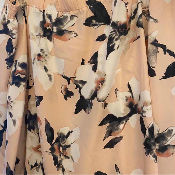AQUA Bloomingdales Pink Floral Off Shoulder Top - Picture 3 of 5